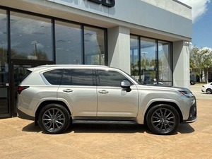 Lexus LX 600 Usado 2023 en Venta, Cuero, Cámara Trasera, Emisión Euro III, 8L - Product Image 6
