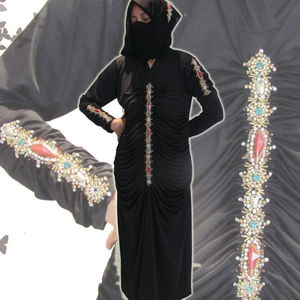 Abaya de estilo saudita más famosa para mujeres musulmanas - Product Image 1