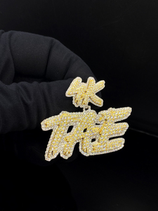 Pendentif en diamant en acier inoxydable personnalisé avec des pierres précieuses glacées à la mode - Product Image 2