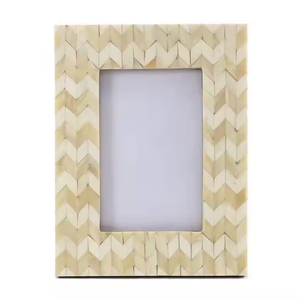 กรอบรูปวินเทจกระดูกฝังศิลปะและการออกแบบที่เป็นเอกลักษณ์โดยงานฝีมือเสี้ยว - Product Image 1