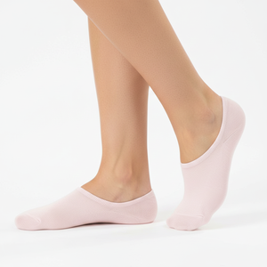 Chaussettes de compression tricotées unisexe 100% coton Logo personnalisé Marque OEM No Show Impression antidérapante Dot d'été Caractéristique durable - Product Image 1