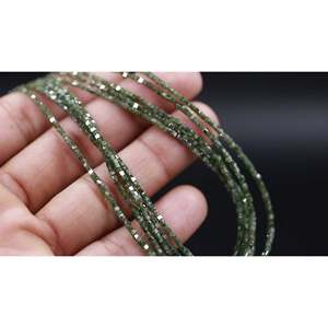 ลูกปัดทรงเหลี่ยมเพชรพลอยสีเขียวขนาด1.5-2.5มม. สำหรับการทำเครื่องประดับอัญมณีพร้อมด้วยพลอยเจียระไนหลายล้านล้านชิ้น - Product Image 5