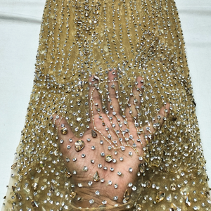 Nuevo Tejido de Encaje Nigeriano de Lujo, Diseño Floral con Cristales Negros, Trabajo en Piedra, 100% Poliéster, 100% Hecho a Mano, para Compromiso - Product Image 6