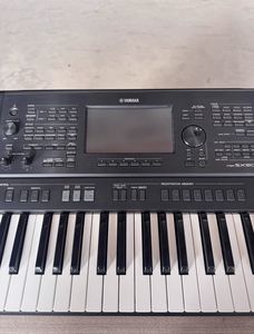 <span class=keywords><strong>Clavier</strong></span> <span class=keywords><strong>Numérique</strong></span> Yamaha PSR-SX900, Workstation Arrangeur et Orgue, Série PSR-SX, Modèle Phare <span class=keywords><strong>d</strong></span>'<span class=keywords><strong>Occasion</strong></span> Original - Product Image 2