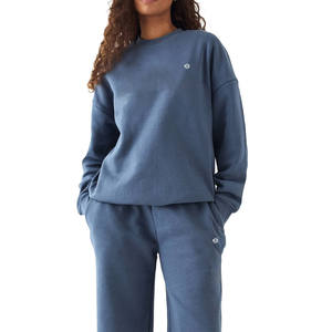 ชุดเสื้อสเวตเชิ้ตผ้าฟลีซโอเวอร์ไซส์สำหรับผู้หญิงและกางเกงสเวตแพนท์ทรงสบาย ผลิตจากผ้าฝ้าย ชุดลำลองสำหรับฤดูหนาว ผลิตขายส่งแบบ OEM - Product Image 3