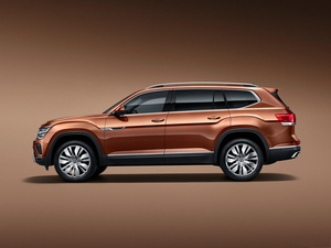 Sedán 2025 con Motor Turbo de Gasolina 1.5T / 2.0T, Caja de Cambios Manual, Opción AWD, Interior de Cuero, Vehículo Familiar Nuevo - Product Image 2