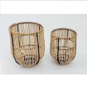 Lanterne en rotin tissée à la main élégante et moderne avec poignée pour la décoration de la maison, des mariages, des événements, des hôtels et des restaurants. - Product Image 6