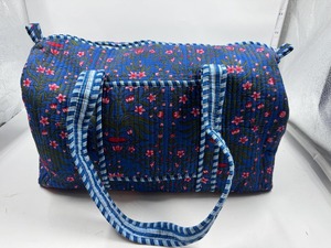Bolsa de Viaje Grande de Lujo Azul 100% Algodón, Resistente y Acolchada con Kantha (con Cierre) - Product Image 4