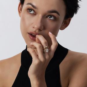 Bague en diamant de culture avec pierre centrale taille poire Hannah-Birnenschliff, bijoux fins créés en laboratoire - Product Image 6