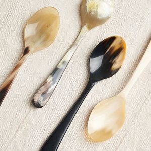 Cucharas de cubiertos ecológicas hechas a mano con cuerno de búfalo largo y vajilla de ágata de forma decente cucharas para servir ensaladas - Product Image 6