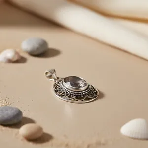 Pendentif artisanal en quartz fumé plaqué or rose pour bijoux et cadeaux féminins - Product Image 3