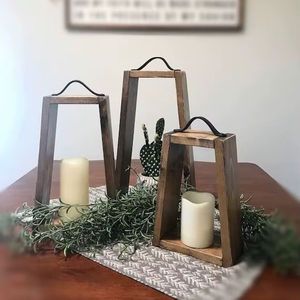 Candelero de madera cónico hecho a mano de lujo con impresión personalizable - Product Image 1