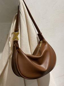 Le sac à bandoulière mini Wayfarer en cuir - Product Image 2