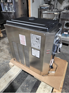 Máquina para Bebidas Congeladas, Margaritas y Batidos Taylor 430, Nueva, en Caja Abierta, 110V - Product Image 2