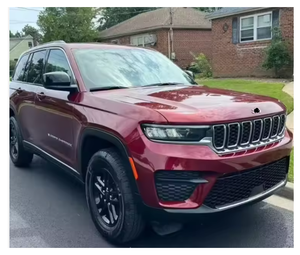 VÉHICULE À VENTE RAPIDE Berline Laredo 6 vitesses automatique 4x4 Sièges en cuir de haute qualité Hybride électrique 8 cylindres 400 ch 5 places - Product Image 5