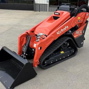 Chargeuse compacte Kubota SCL1000, mini-chargeuse frontale, pompe hydraulique MOOG 9 tonnes, moteur et composants de roulement - Product Image 6