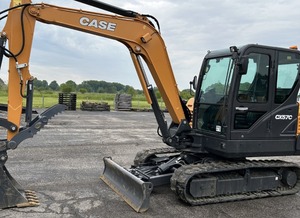 Case CX57C Mini Excavator Cabine de pelle à basse heure avec AC, attache rapide hydraulique, godet à 24 pouces - Product Image 5