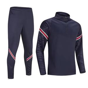 Venta al por mayor Chándal para hombre Traje deportivo asequible Chándal de diseño moderno para fitness y moda 2025 - Product Image 2