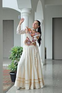 Navratri Special Attractive Kora Cotton With <b>Gota</b>-Patti And Kutchi Gamthi Work Lehenga Choli Woman Fashion Manufacturer - Product Image 5