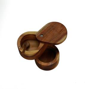 Caja de Especias de Madera de Acacia con Cuchara de Madera (Caja de Especias de Madera de Acacia de 2 Niveles con Cuchara de Madera 4.5x3.7x4.5) - Product Image 3