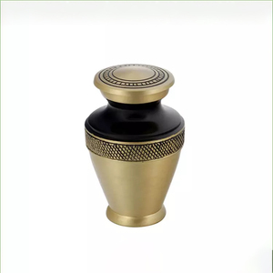 Radiance-recuerdo de cremación de latón, recuerdo de cremación de bronce, mini urna recubierta de laca negra y grabado a mano, laca negra - Product Image 2