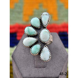 Anillo Ajustable de Plata de Ley con Turquesa y Bisel en Forma de Mano, Inspirado en el Suroeste, Regalo - Product Image 2
