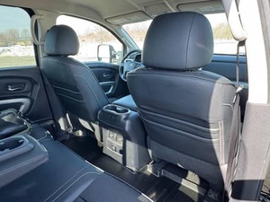 NISSAN TITAN XD PRO-4X 4X4 2017 USADO, Volante a la Izquierda/Derecha - Product Image 3