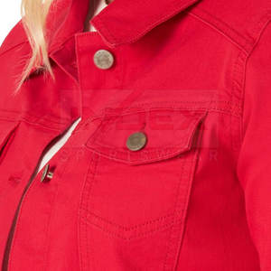 Veste en jean respirante pour femmes en gros avec design de logo personnalisé veste d'hiver en tricot rempli de coton à motif solide en stock - Product Image 4