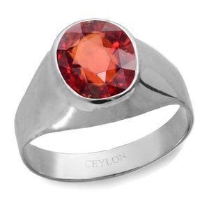 Anillo de Hessonita Natural Certificada con Corte Ovalado y Engaste de Diamantes para Uso Diario - Product Image 1