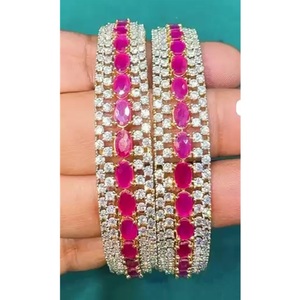 Attrayant tendance plaqué or ton argent AD pierres Look deux ensemble de bracelets élégants bracelets ouvrables pour les femmes pour les vêtements de mariage - Product Image 1