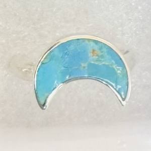 แหวนเงินแท้ 925 รูปทรงพระจันทร์คลาสสิก ประดับด้วยเทอร์ควอยซ์บลูแบบอัดแน่น ดีไซน์แบบซ้อนได้ เหมาะสำหรับงานหมั้น งานครบรอบ และงานแต่งงาน - Product Image 1