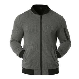 แจ็คเก็ตบอมเบอร์ฤดูหนาวสำหรับผู้ชายแบบ OEM ODM |   เสื้อคลุมกันน้ำแบบซิป ปักโลโก้ตามสั่ง ผลิตจากผ้าไหมแท้ 100% ตกแต่งด้วยขนแกะ เป็นมิตรต่อสิ่งแวดล้อม |   มืออาชีพ - Product Image 2