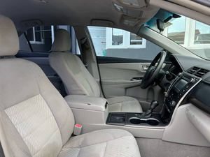 Sedán Mediano 2024, Vehículo Usado en Buen Estado, 4 Puertas, Gasolina, con Características de Confort - Product Image 4