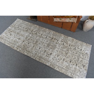 Tapis turc vintage écologique, 2,6 x 6,3 pieds (79 x 192 cm), gris, patchwork, en laine, avec envers en latex - Product Image 3