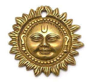 Décoration intérieure moderne Tenture murale en métal laiton faite à la main Sun Surya Bhagwan Face Idol Sun Surya Tenture murale pour la décoration intérieure - Product Image 2