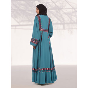 Abaya de qualité supérieure, décontractée, avec broderie boutonnée, pour femmes, tissu mémoire, tailles et couleurs personnalisées, 100% polyester, écologique - Product Image 3