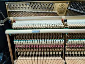 Piano d'occasion Kawai K35 en gros, provenance japonaise, entretien et inspection rigoureux, structure durable - Product Image 4