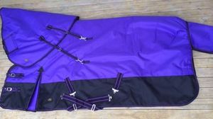 Tapis de cheval d'hiver fabriqué en Inde Design pluvieux avec double boucles de poitrine Coque en tissu de coton personnalisé et doublure en polaire - Product Image 6