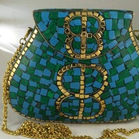Nouveautés Mode Dames Sac À Main Mode Feutre Tissu Motif Vert Avec Enduit D'or De Haute Qualité et Finition Pour Showroom & Magasins