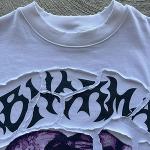 Camiseta Gráfica de Doble Capa con Efecto Desgastado, Talla Grande |   Impresión de Logotipos Personalizados |   Fabricante de Ropa en Pakistán - Product Image 3