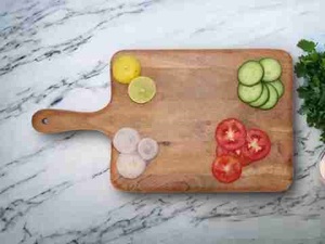 เขียงไม้อะคาเซียทรงสี่เหลี่ยมพร้อมที่จับด้านข้างสำหรับเครื่องครัวผักและผลไม้ - Product Image 6