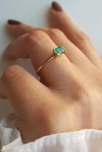 Anillo Solitario de Esmeralda con Corte Asscher y Engaste de Bisel en Oro Sólido de 14K, Piedra de Nacimiento de Mayo, Regalo para Boda, Compromiso o Fiesta, Unisex - Product Image 3