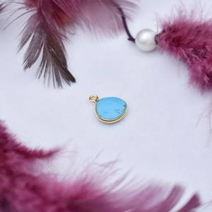 Pendentif pierre de naissance turquoise fait à la main pendentif en argent sterling plaqué or, cadeau personnalisé délicat pour elle, charme minuscule de mode - Product Image 5