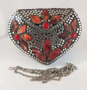 Sacs de soirée tribaux en mosaïque faits de clous métalliques idéaux pour les créateurs de mode et les revendeurs de sacs idéaux pour la revente - Product Image 4