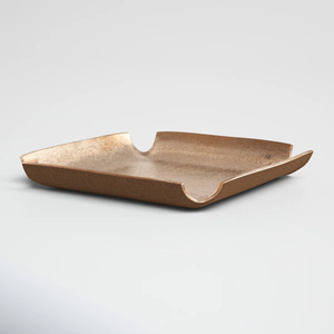 Plateau de service ovale brun exclusif avec surface texturée unique et pieds robustes, parfait pour exposer des collations et des articles de décoration - Product Image 3
