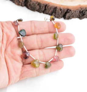 ลูกปัดทัวร์มาลีนทรงหยดน้ำเจียระไนหลายเหลี่ยม พลอยธรรมชาติ ขนาด 8x9 ถึง 11x11 มม. น้ำหนัก 49.25 กะรัต สำหรับทำเครื่องประดับชั้นดี - Product Image 6