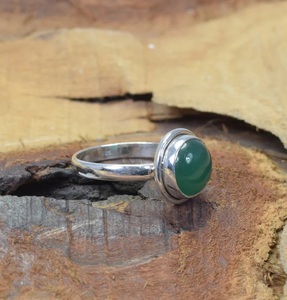 Anillo hecho a mano de Plata de Ley 925, ajuste de bisel de piedras preciosas de ónix verde Natural, anillo fino clásico perfecto para compromiso de boda - Product Image 3