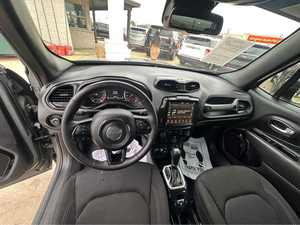 Jeep Renegade 2022 d'occasion propre - Product Image 3