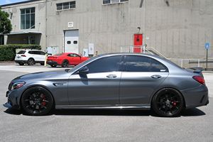 Mercedes-AMG C43 Berline 2020 d'occasion en excellent état, V6 biturbo, transmission intégrale, pack AMG Night, provenance climat chaud - Product Image 2