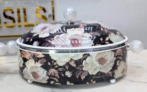 Redondo de lujo con diseño grabado Calentador de alimentos de olla caliente de metal y cazuela Hecho en metal de acero inoxidable - Product Image 4